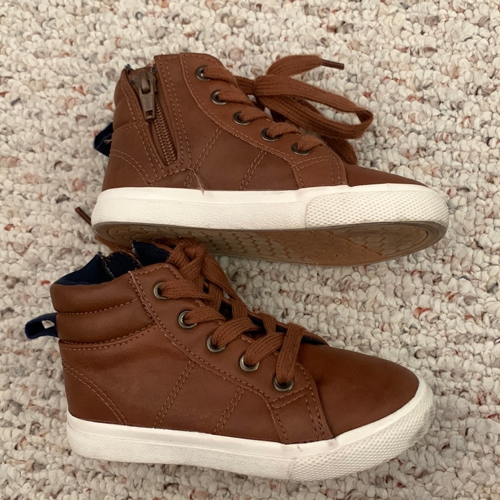 Toddler boots with zipper